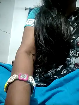 Snapshot of Lahari_23 chatting on 02-26-26, 07:47 Lahari 23 online show from 02-26-26, 07:47