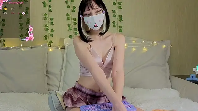 Snapshot of LunaNyan chatting on 03-01-26, 08:25 LunaNyan online show from 03-01-26, 08:25