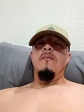 Snapshot of Lalin2323 chatting on 02-21-26, 11:29 Lalin2323 online show from 02-21-26, 11:29