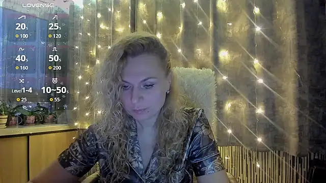 LanaLight x online show from 12-23-25, 06:23