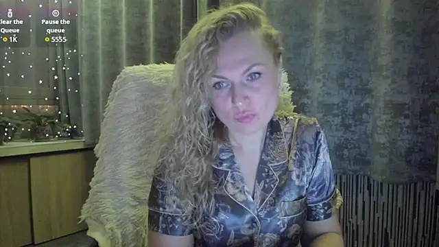 LanaLight x online show from 12-15-25, 02:23