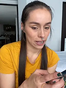 saraarchbould online show from 12-19-25, 01:57