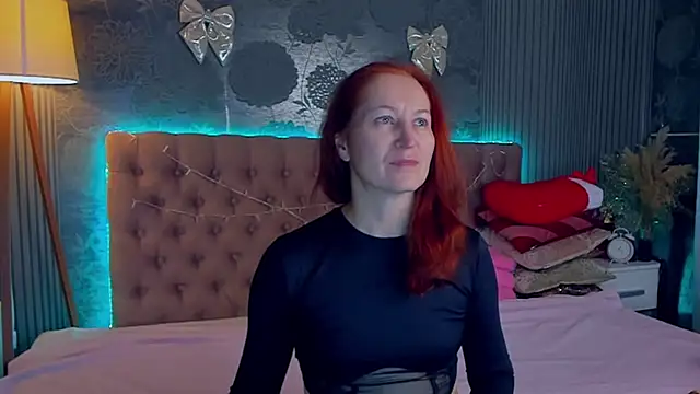 JasmineeSky online show from 12-15-25, 01:28