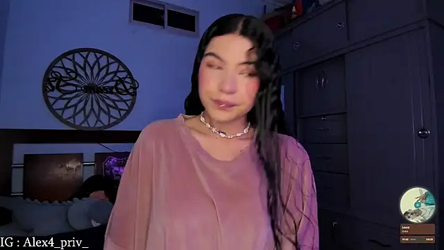 Snapshot of babycherry19 chatting on 12-17-25, 01:43 babycherry19 online show from 12-17-25, 01:43