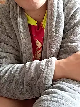 gatitachula93 online show from 04-08-26, 11:33