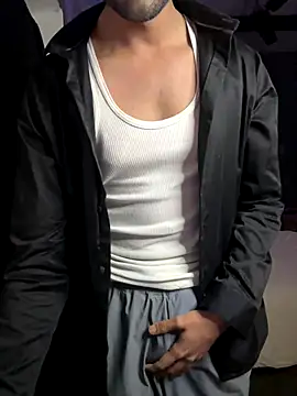 Snapshot of fitboy_xxx chatting on 12-19-25, 09:39 fitboy xxx online show from 12-19-25, 09:39