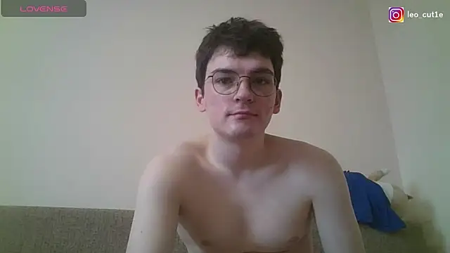 leo cutie online show from 03-17-26, 08:39