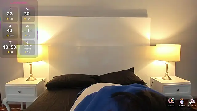 Snapshot of Ariana_collinss chatting on 12-17-25, 12:10 Ariana collinss online show from 12-17-25, 12:10