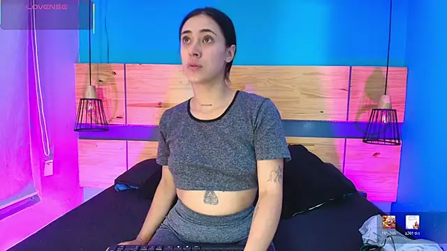 Ariana collinss online show from 05-08-26, 11:58