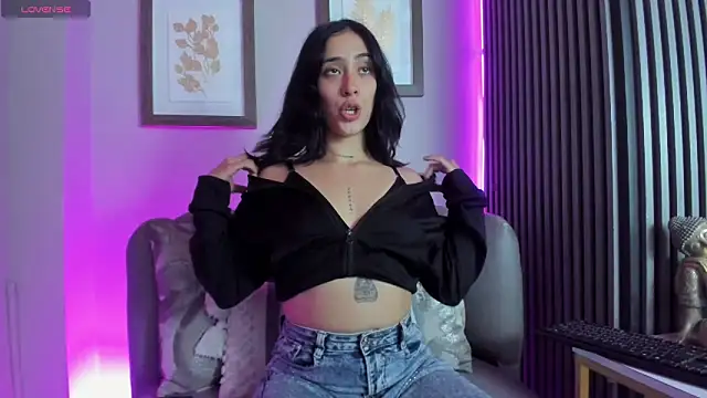 Ariana collinss online show from 03-27-26, 04:41