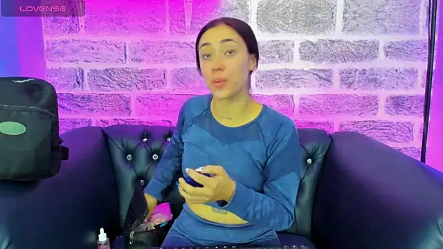 Ariana collinss online show from 05-14-26, 12:24