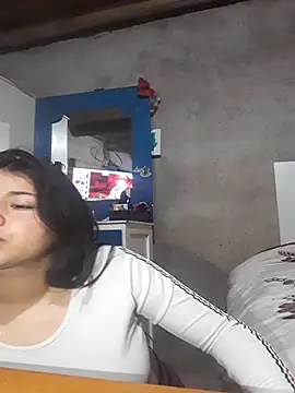 Estefanny Lolyy online show from 06-15-26, 02:23
