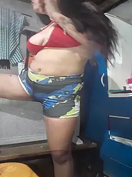 Estefanny Lolyy online show from 06-30-26, 02:11