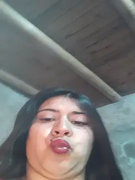 Estefanny Lolyy online show from 06-01-26, 06:02
