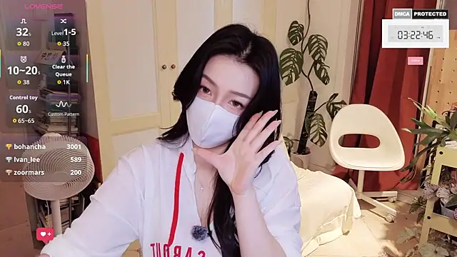 nayomi 34f online show from 04-24-26, 07:21