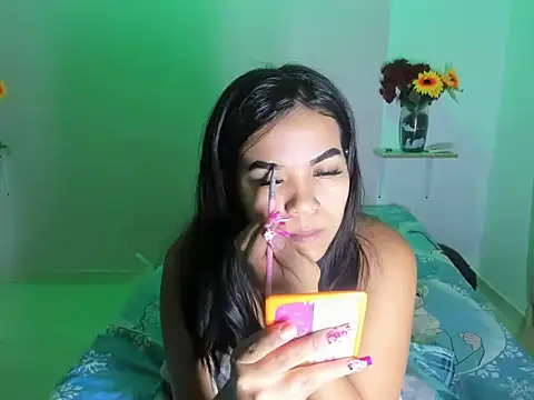 Snapshot of 18teenssexy chatting on 12-19-25, 11:45 18teenssexy online show from 12-19-25, 11:45