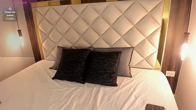 viiolet whitee online show from 03-18-26, 11:13