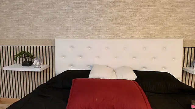 PatrickS25 online show from 12-19-25, 04:05