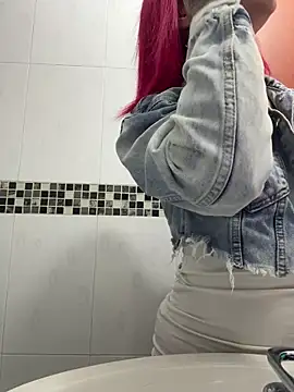 Scarlett firee online show from 01-10-26, 04:02