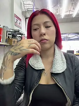 Scarlett firee online show from 01-16-26, 05:17