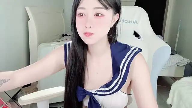 CCmakelong online show from 05-10-26, 06:06