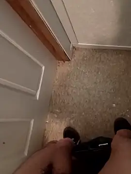 cmoneyyy021 online show from 01-10-26, 03:24