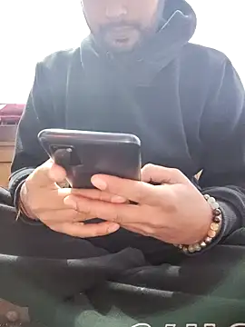 Snapshot of AlphaAura460 chatting on 12-05-25, 02:43 AlphaAura460 online show from 12-05-25, 02:43