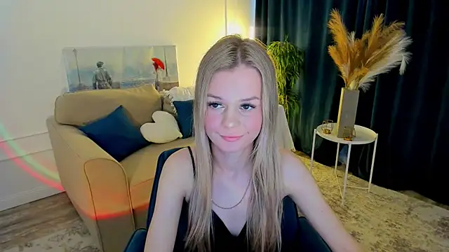 MidnighteAura online show from 05-13-26, 04:08