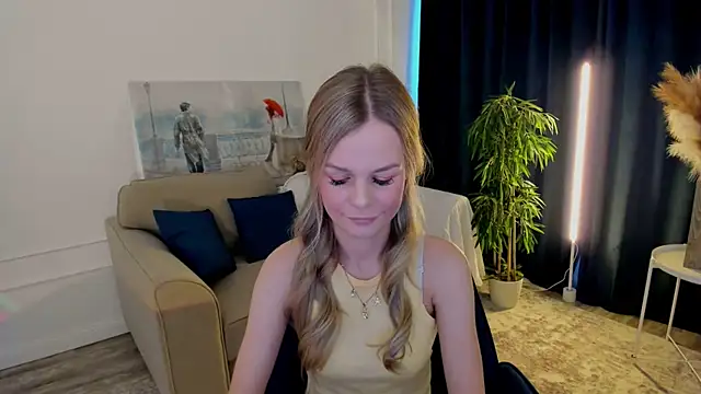 MidnighteAura online show from 06-17-26, 11:31