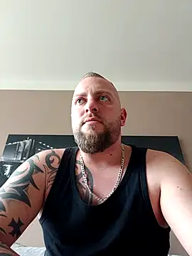 Snapshot of Chiemsee610 chatting on 03-25-26, 02:27 Chiemsee610 online show from 03-25-26, 02:27