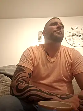 Snapshot of Chiemsee610 chatting on 12-03-25, 03:55 Chiemsee610 online show from 12-03-25, 03:55