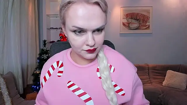 Snapshot of KamillaJei chatting on 12-17-25, 06:18 KamillaJei online show from 12-17-25, 06:18