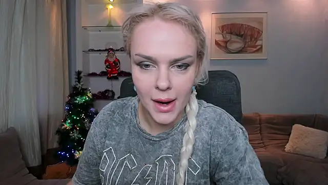 Snapshot of KamillaJei chatting on 12-23-25, 06:23 KamillaJei online show from 12-23-25, 06:23