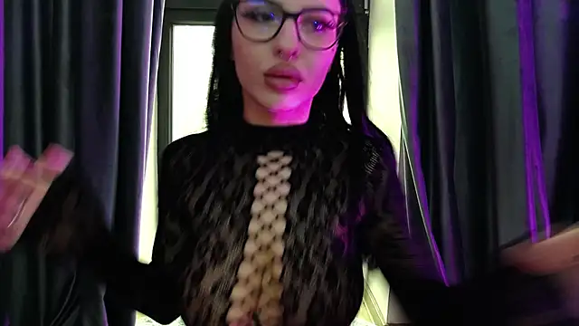 RavenFoxxy online show from 01-19-26, 06:39