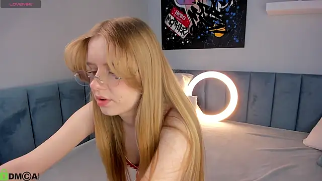 Victori Fox online show from 05-03-26, 12:05