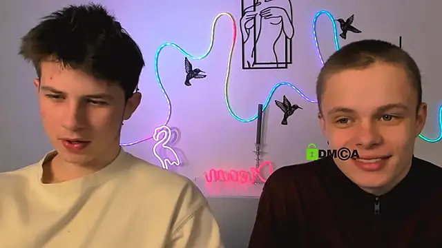 Snapshot of leo_valor chatting on 12-19-25, 10:39 leo valor online show from 12-19-25, 10:39