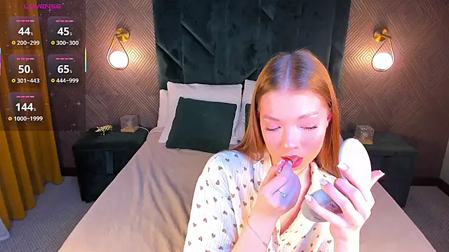 Tessa Sunn online show from 01-12-26, 01:12