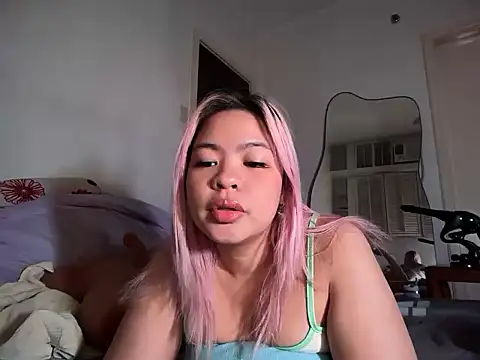 Snapshot of Tina_Slick chatting on 05-07-26, 11:57 Tina Slick online show from 05-07-26, 11:57