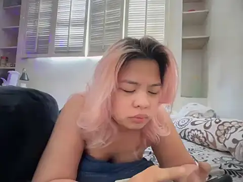 Snapshot of Tina_Slick chatting on 05-22-26, 02:53 Tina Slick online show from 05-22-26, 02:53