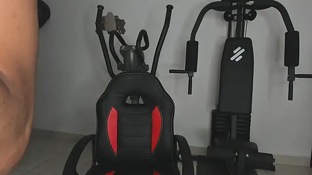 Snapshot of IrisFit chatting on 04-13-26, 01:15 IrisFit online show from 04-13-26, 01:15