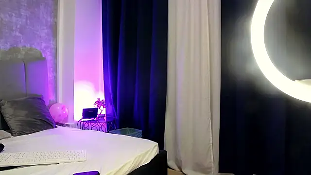 LucyRayy online show from 02-26-26, 08:31