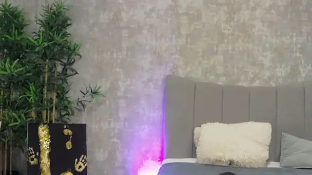 LucyRayy online show from 02-07-26, 08:06