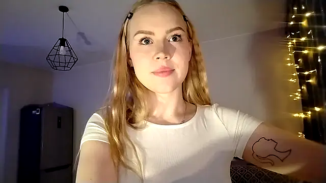 LunaPeony online show from 03-05-26, 05:42