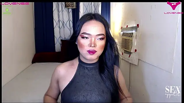 Fantacyloverr online show from 06-12-26, 01:36