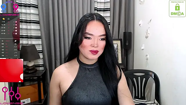 Fantacyloverr online show from 05-07-26, 01:43