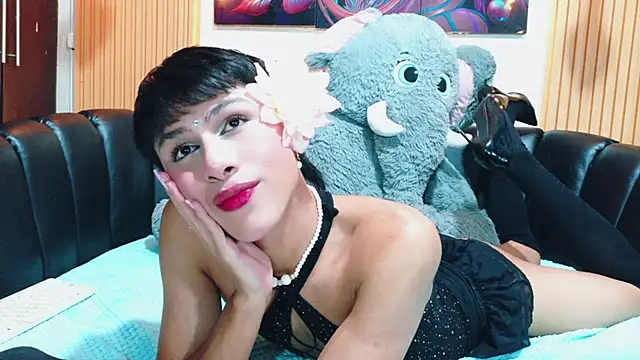 Snapshot of StormLuxX chatting on 07-10-26, 03:28 StormLuxX online show from 07-10-26, 03:28