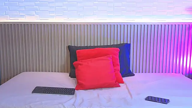 EmyVega online show from 02-13-26, 10:10