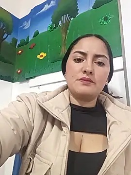 Snapshot of MisNicol chatting on 02-05-26, 02:46 MisNicol online show from 02-05-26, 02:46