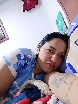 Snapshot of MisNicol chatting on 01-12-26, 01:34 MisNicol online show from 01-12-26, 01:34