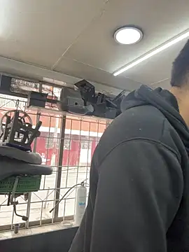 Johan stick online show from 12-20-25, 04:10